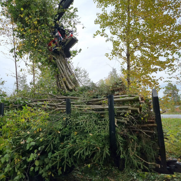 Farmikko 221TCE - Bild 2